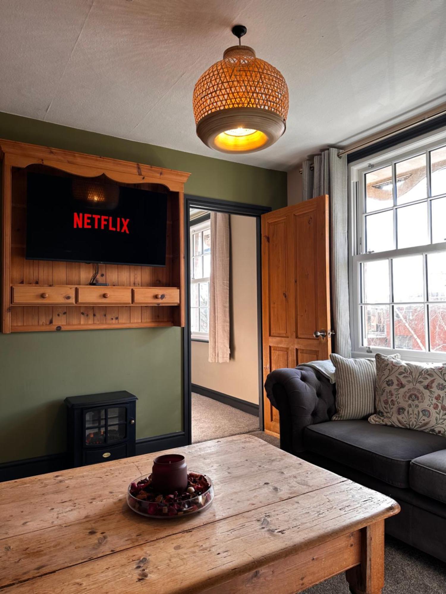 The Hideaway - Stratford Upon Avon - Central - Free Offstreet Parking - 2 Bedroom Luxury Apartment Exterior photo
